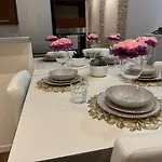 Spacious Three Room Apartment In Corso Vercelli, In The Center