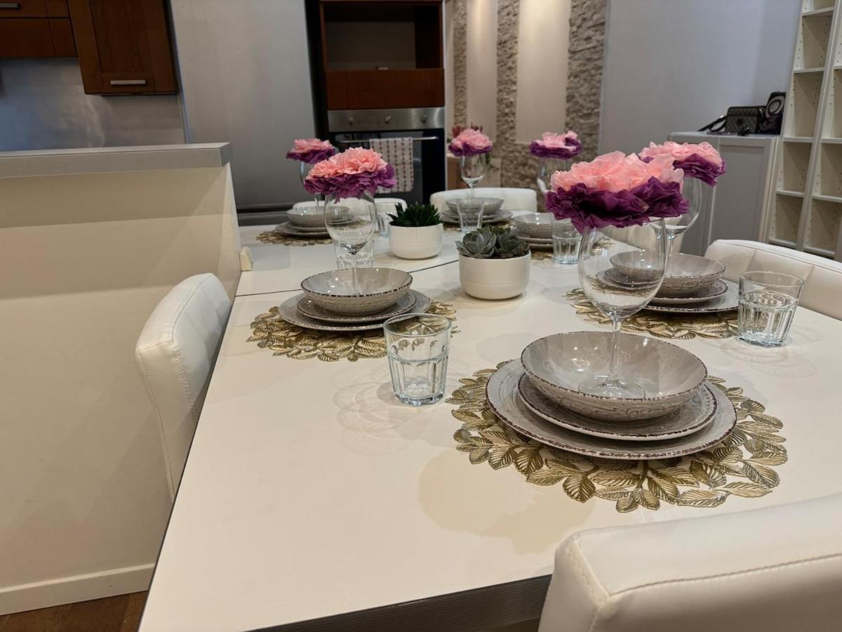 Spacious Three In Corso Vercelli, In The Center Milan
